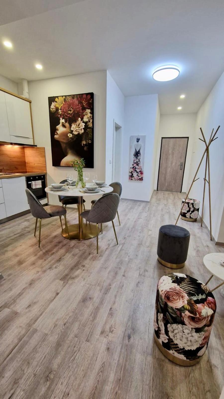 Ljubljana Central Cozy Apartment W Free Parking Екстериор снимка